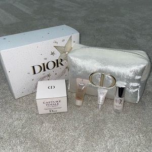 DIOR CAPTURE TOTALE ANTI-AGING SKINCARE
SET